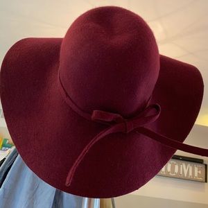 NWT F21 felt hat
